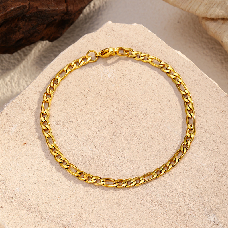 Brazalete de acero de titanio de oro transfronterizo de Europa y los Estados Unidos simple joyas de moda de mujer galvanizado 18K joyas de acero inoxidable al por mayor