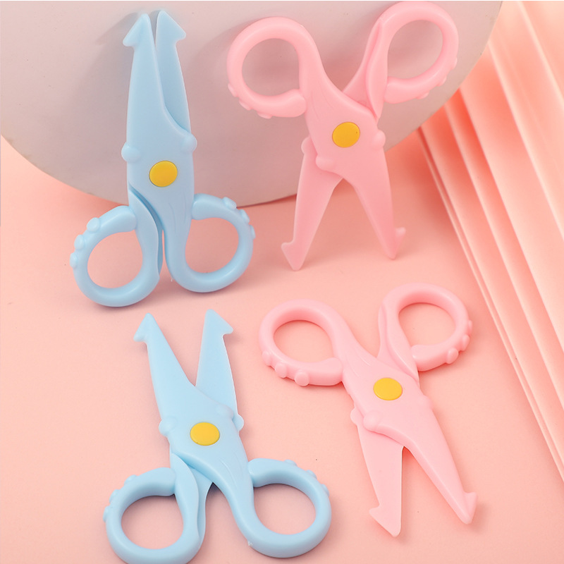 Children's scissors squid craft class paper cutting scissors cute mini kindergarten primary school students stationery plastic small scissors