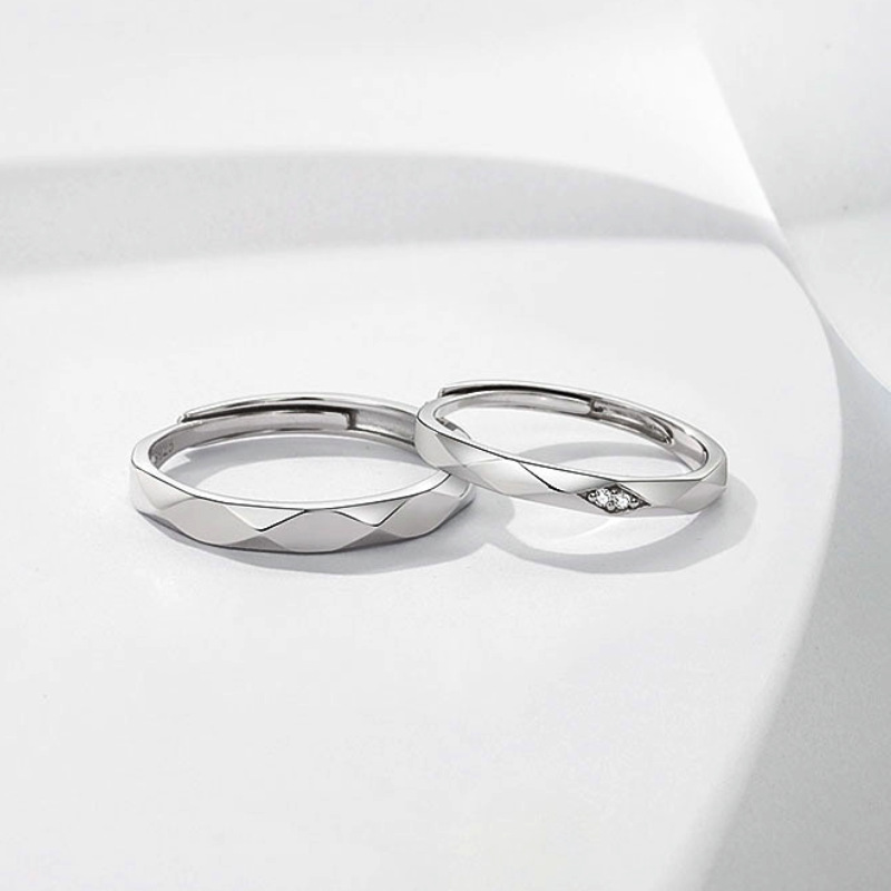Love Couple's Ring Is Fashionable, Simple and Personalized. Adjustable Opening for Men and Women, Niche Design, Versatile and Cool Style Ring