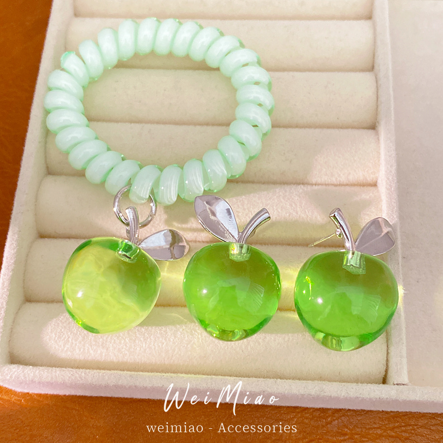 Aguja de plata de resina de manzana verde pequeño temperamento fresco pendientes de moda ligero lujo alta sensación conjunto de joyería al por mayor