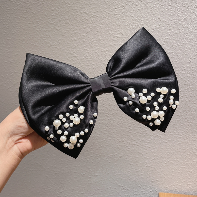 Заколка с бантиком