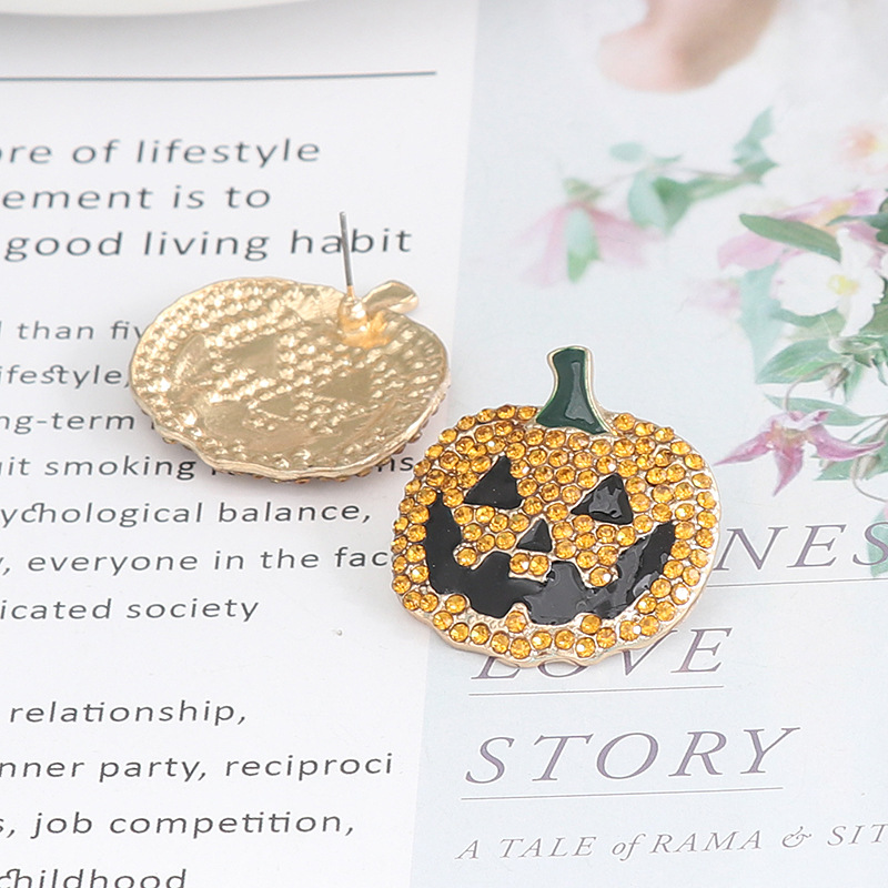 Fashion Pumpkin Alloy Inlay Artificial Diamond Women's Ear Studs 1 Pair display picture 4