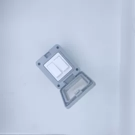 墙壁开关;转换插座;库存日用百货