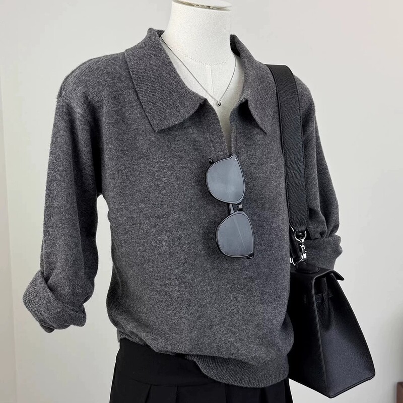 Korean-style black polo collar long-sleeve knit sweater for women, 2026 autumn and winter, casual loose fit, V-neck pullover top Korean-style black polo collar long-sleeve knit sweater for women, 2026 autumn and winter, casual loose fit, V-neck pullover top