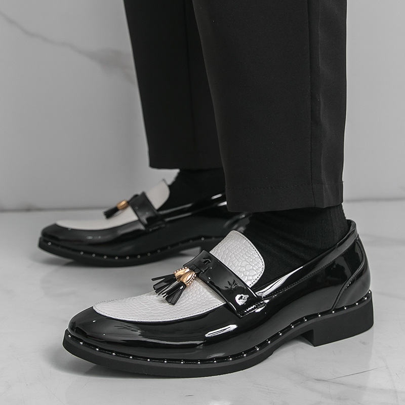 7112 black and white [code 39-47]