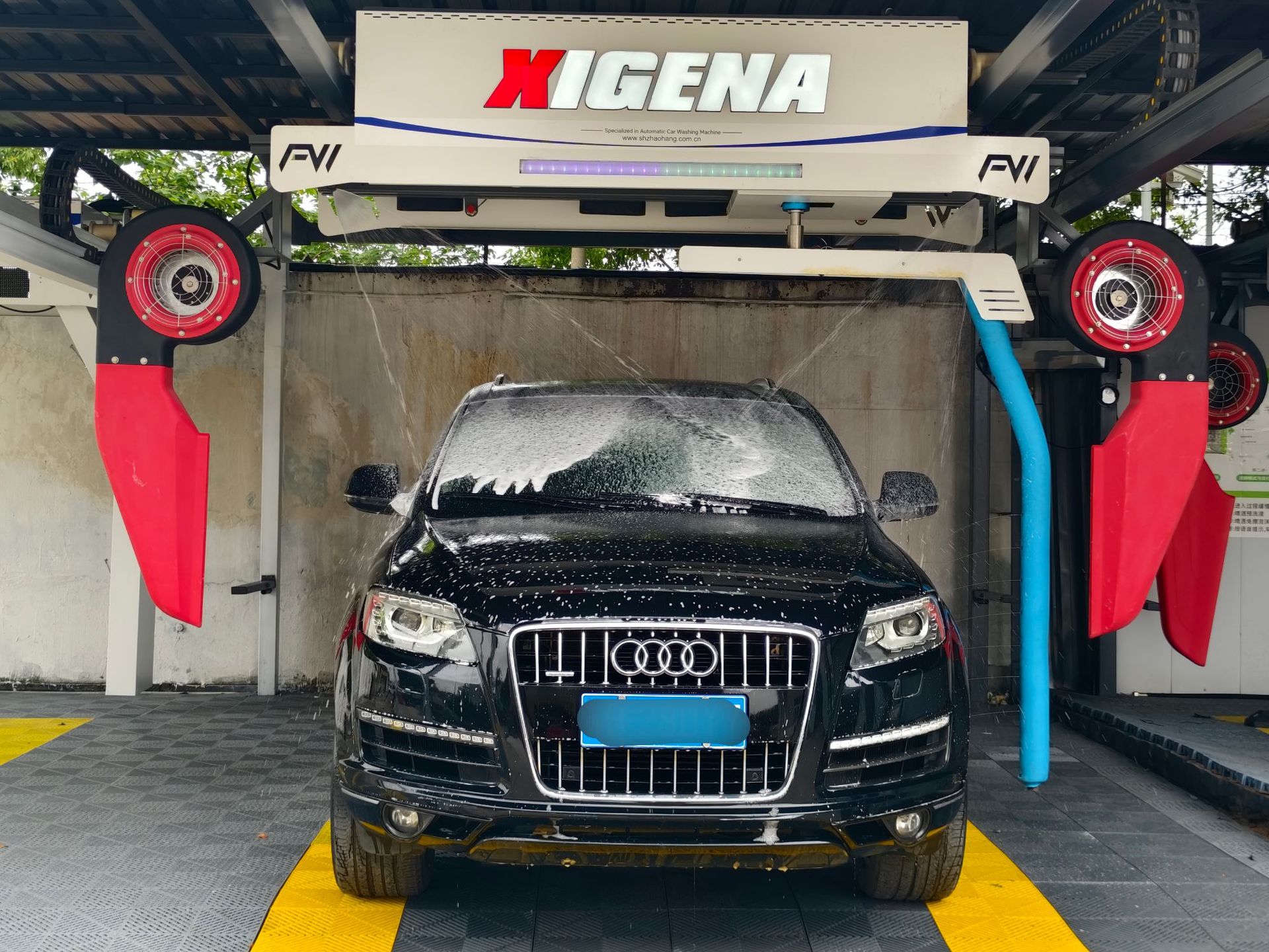 Shanghai Fengwang Fully Automatic Car Washing Machine 360-Degree Contactless Intelligent Commercial Gas Station Machine Purchased from Russia