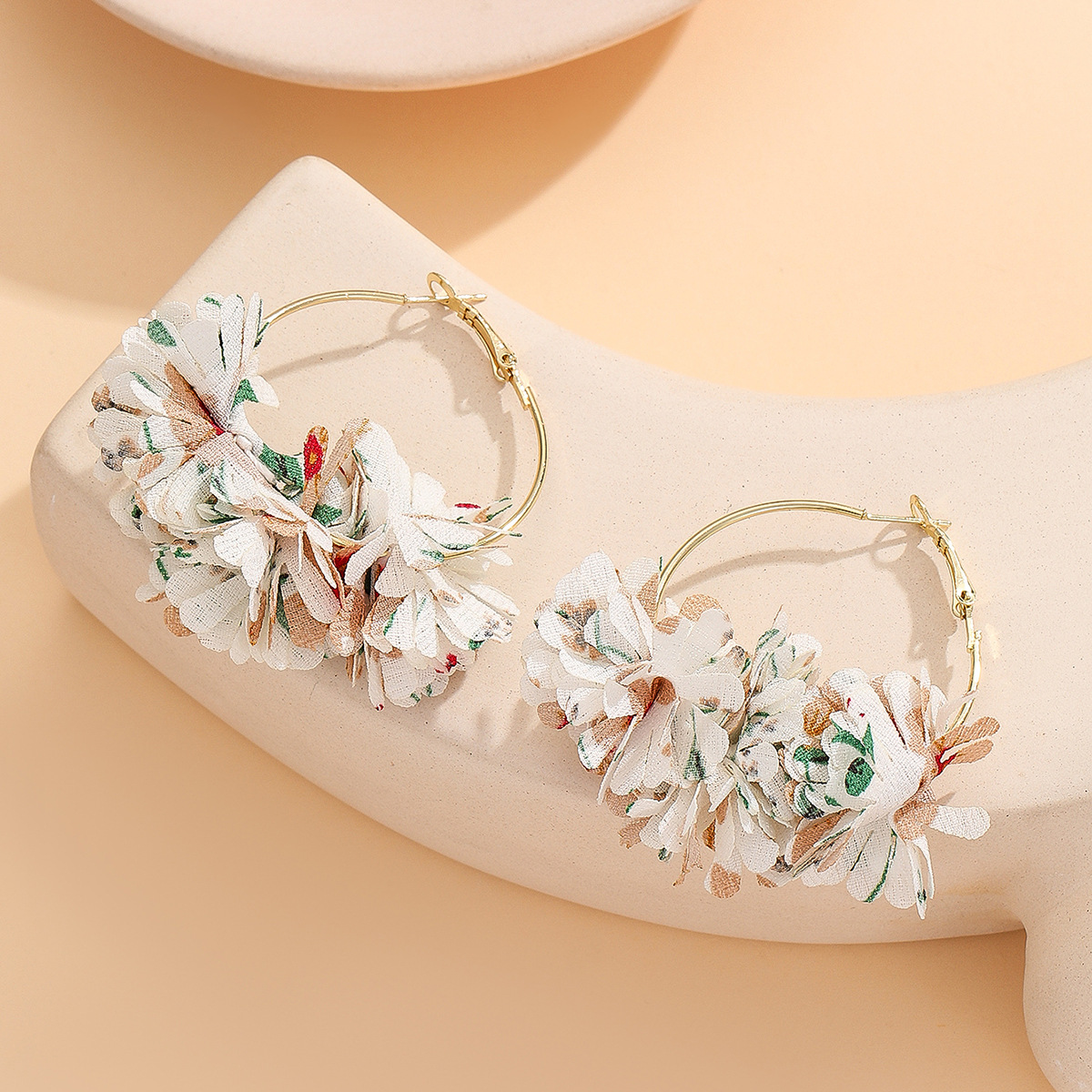 7g Weight Copper Ear Needle Material Earrings Classification 1 Pair Quantity Casual, Street, Shopping Occasion Flower Pattern All Seasons Season Women's Gender Vacation, Bohemian Style 1 Pair Vacation Bohemian Flower Cloth Earrings 3