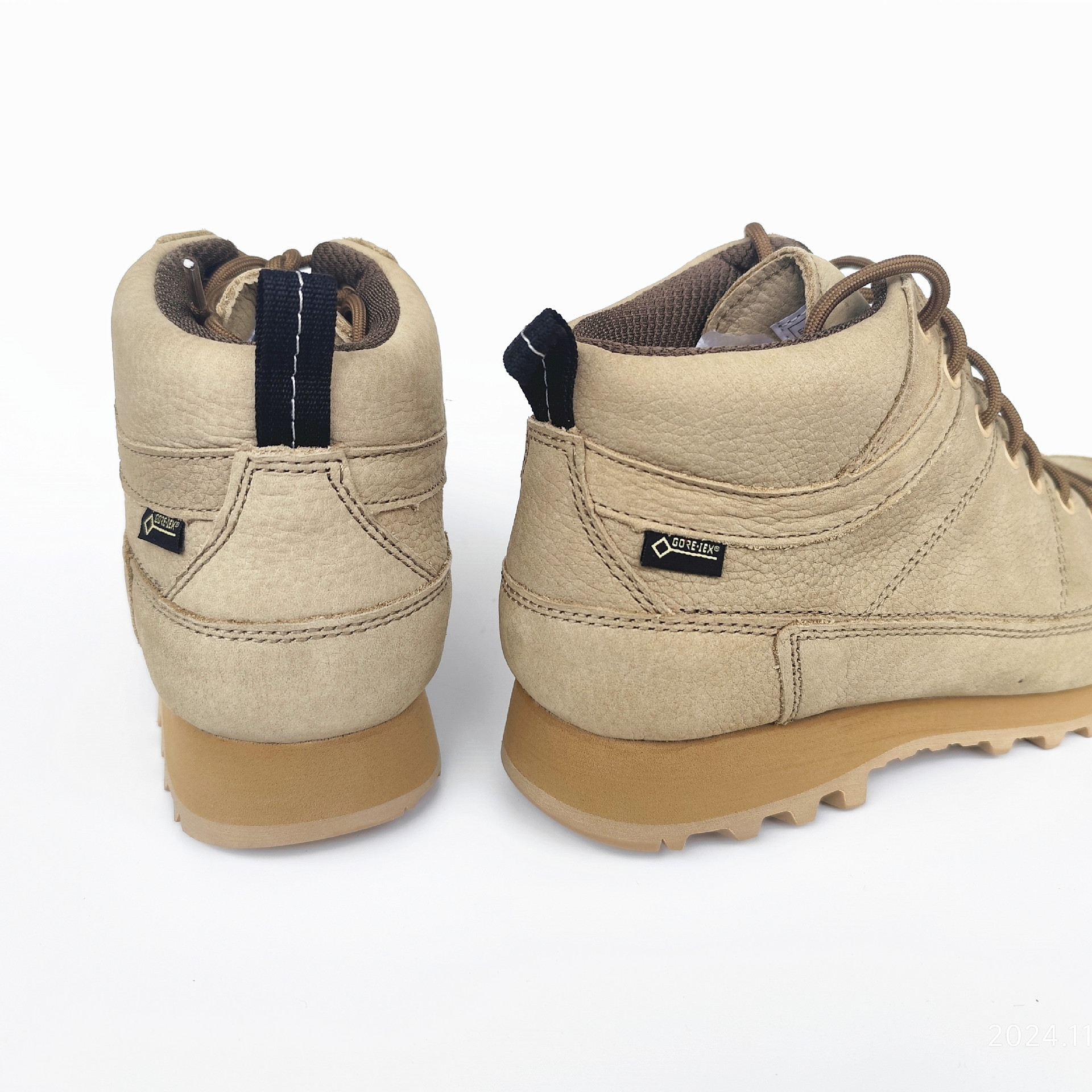 ShoeGlobe Dongwu Outdoor Factory Hiking Mountaineering Waterproof Men's Women's Genuine Leather Top Layer Cowhide Sports Shoes_voghion.com