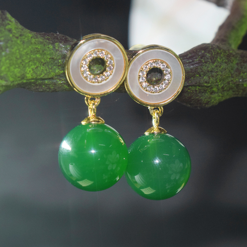 (2개) 하이 퀄리티 라운드 천연 녹색 CHALCEDONY 귀걸이 조커 클래식 녹색 CHALCEDONY 귀걸이 공장 도매 패션 새로운