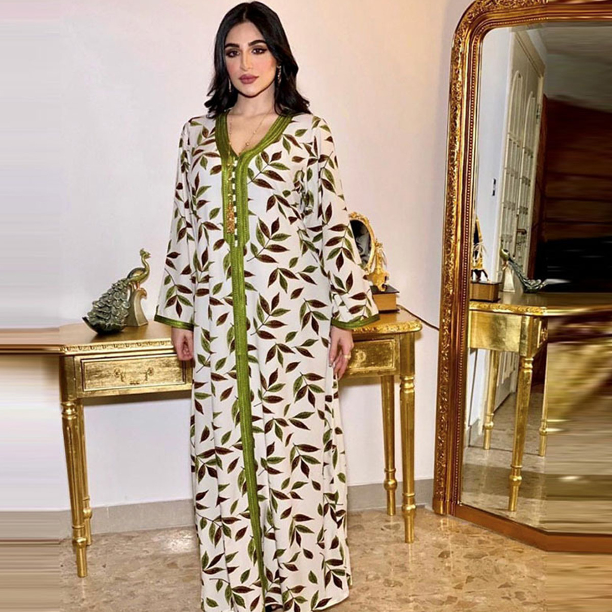2024 Cross-Border Green Long-Sleeve V-Neck Lace Patchwork Printed Holiday Style Middle Eastern Women's Arabic Dress_ecoleips.com
