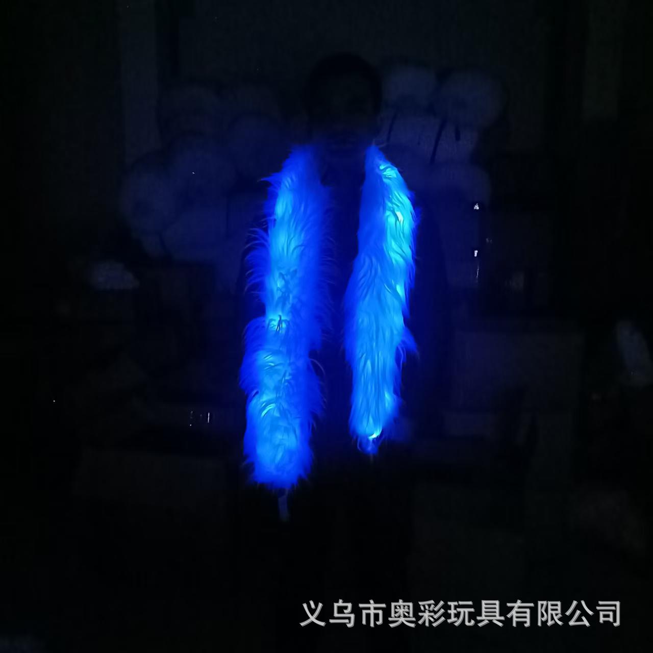 Nueva exótica Navidad Carnaval espectáculo de entretenimiento bufandas de peluche LED ropa luminosa pelo de zorro