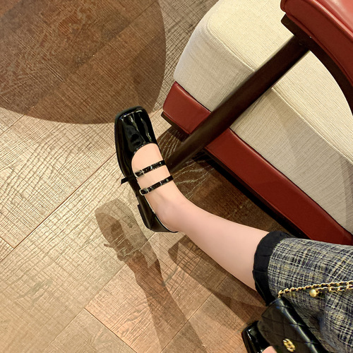 2024 French Square Head Cross Strap Low-Heeled Flat Silver Ballet Flats Retro Single Strap Mary Jane Shoes for Women