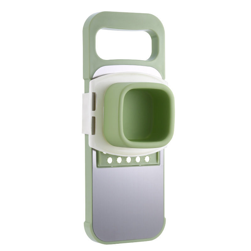 おろし器のステンレスのおろし器を切ります。|undefined