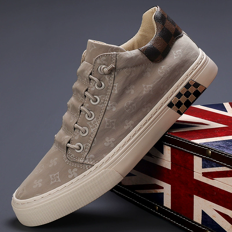 Новые мужские парусиновые туфли осень 2025: легкие, дышащие, модные, широкие, повседневные слипоны-лоферы