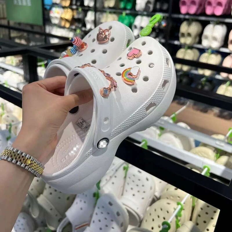 Cross Cloud Clogs for Women, New Winter Style Closed-Toe Slippers, Women's Height-Increasing Thick-Soled Beach Sandals