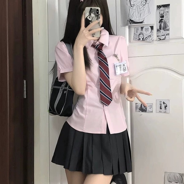 Fuchsia belt, with short sleeve