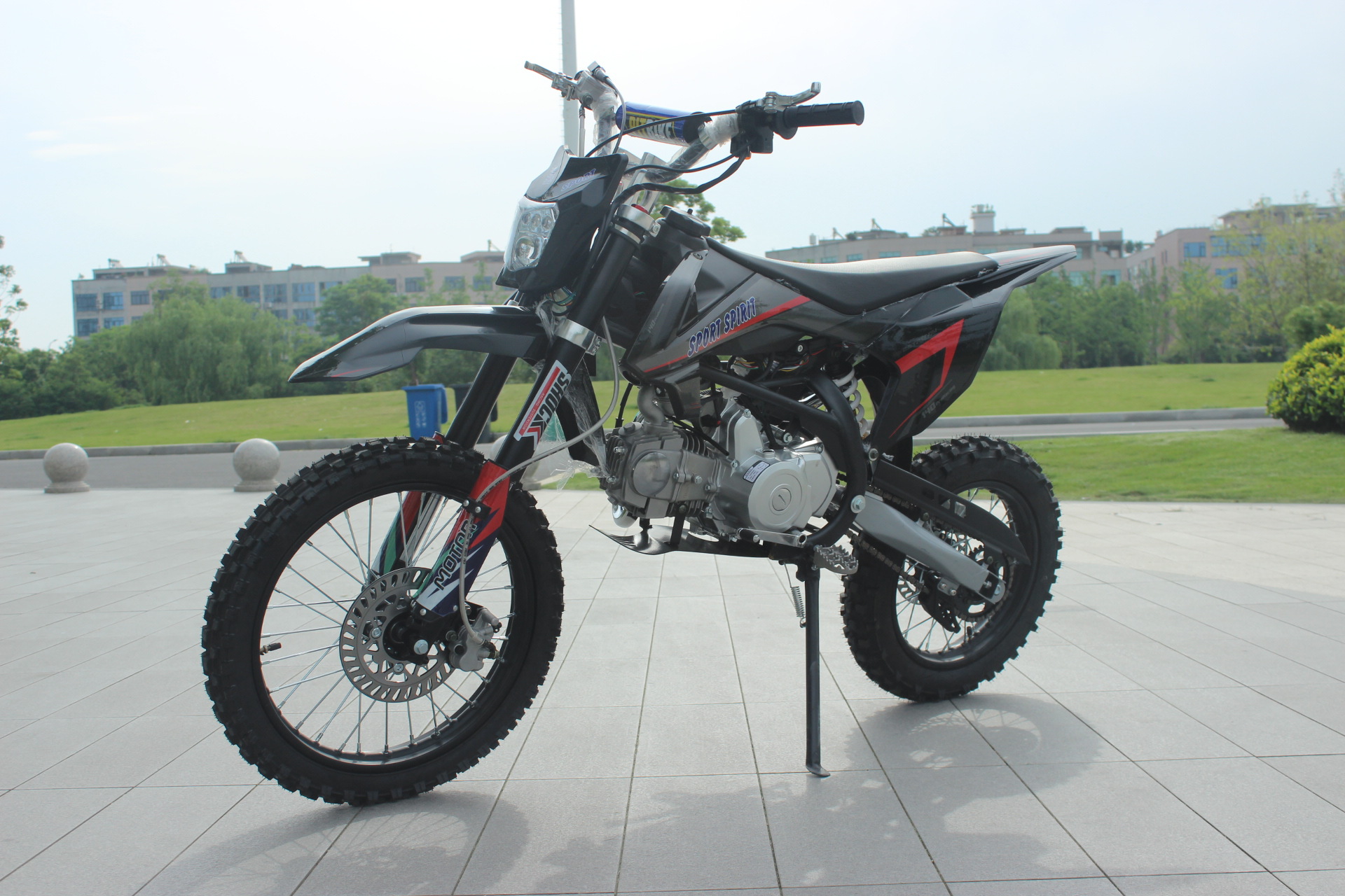 Brand New Off-Road Motorcycle, Mountain Dirt Bike with Reinforced Frame, Professional Motorcycle, 125Cc All-Terrain Motorcycle