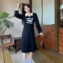 ��aŮ�b��mm�ձ��L��ɫpolo�Iӡ���B��ȹ2025���¿������@��ȹ��