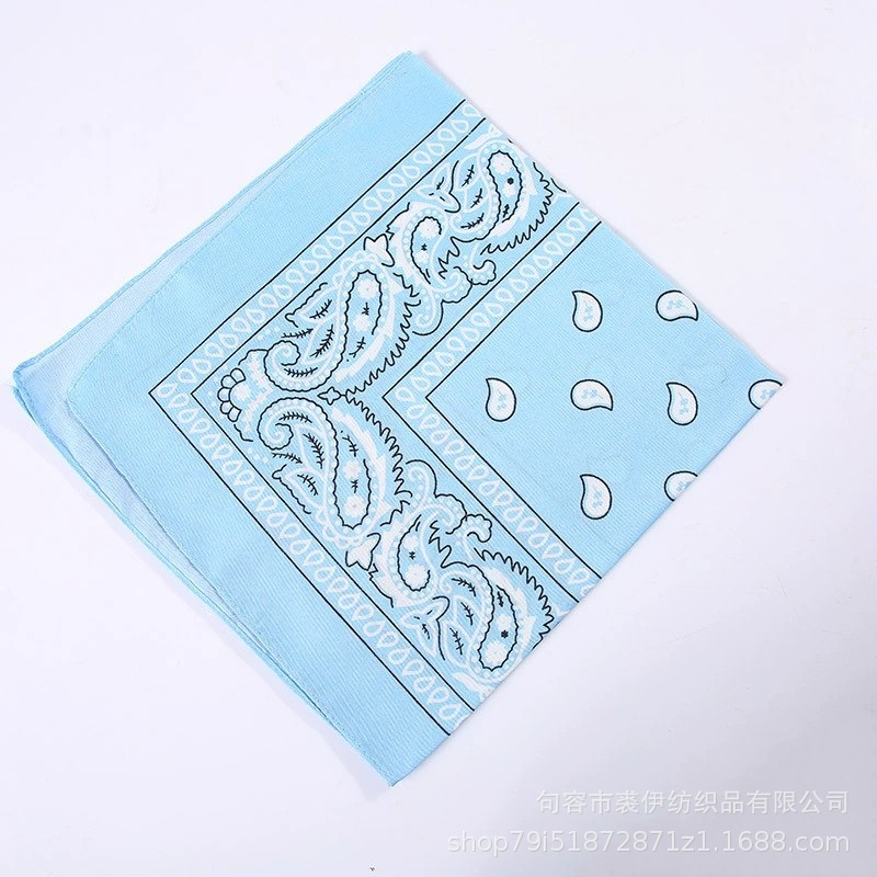 Светло голубой