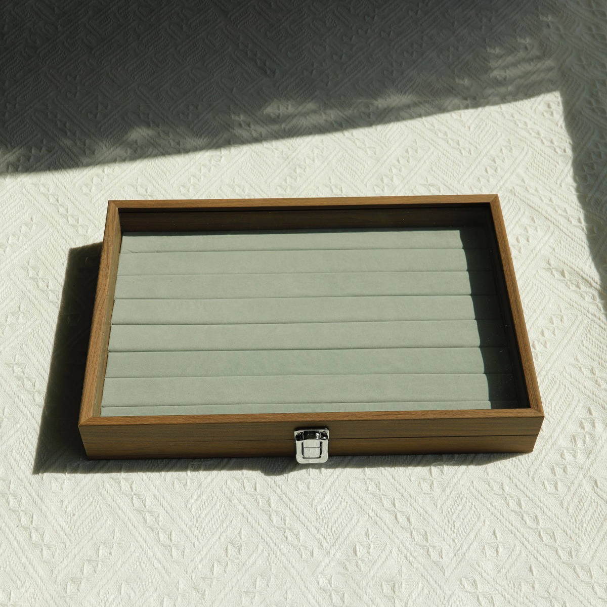 �������ɺ���Ʒ���鱦������ָ��������չʾ����������ľ��������