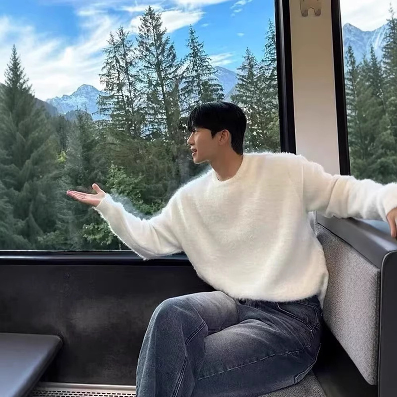 Autumn and Winter Boyfriend Style Thick Loose Lazy Style Knit Sweater Simple Solid Color Round Neck White Sweater Men's Korean Fashion Trend Autumn and Winter Boyfriend Style Thick Loose Lazy Style Knit Sweater Simple Solid Color Round Neck White Sweater Men's Korean Fashion Trend