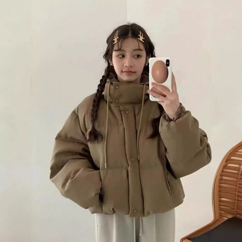 카키색