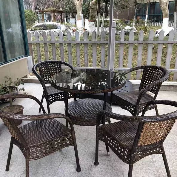 의자 4개 + 2층 원형 테이블 90개 [쿠션 무료]