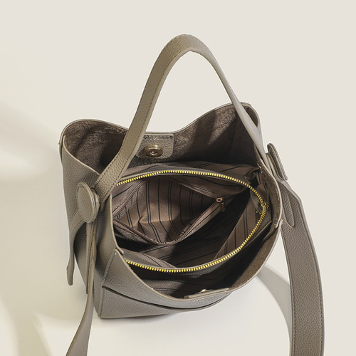 Women's 2024 Spring New Bag Texture Crossbody Bag Water Bucket Bag Large Capacity Hand Hold Single Shoulder Bag