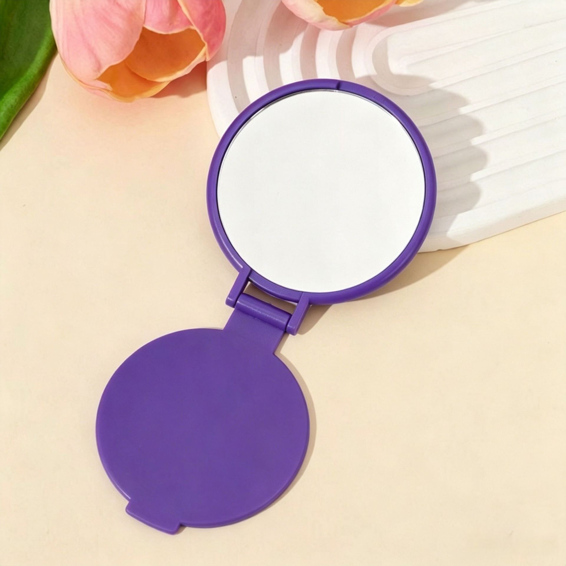 Espejo mini plegable conveniente para llevar con el cuerpo, espejo de maquillaje, espejo de bolsillo redondo, espejo pequeño, espejo publicitario, logotipo impreso, suministro de stock image 21