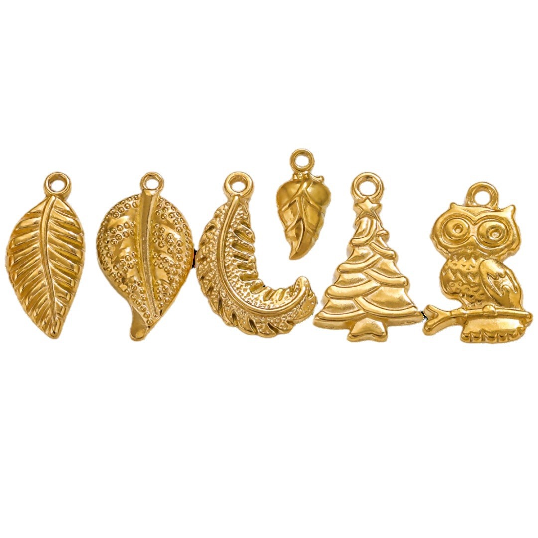 Acero inoxidable retro colgante de flores de fresa colgante pulsera de acero de titanio corazón de桃 DIY colgante de hojas impermeables al por mayor