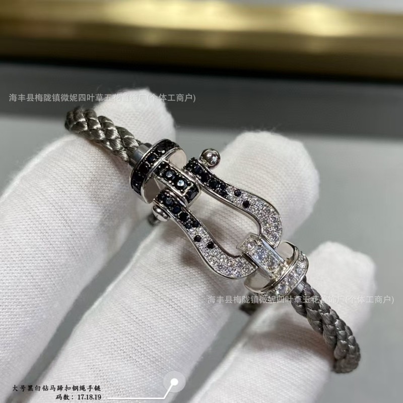 フレッド マーティン バックル ブレスレット V ゴールド メッキ 18K ローズゴールド フル ダイヤモンド オーバル バックル ブレスレット 男女兼用 カップル メーカー|undefined