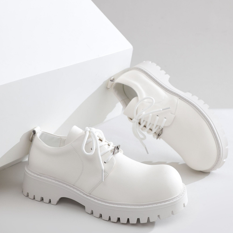 ShoeVault White Cleanfit Herrenschuh, Derby mit Zehensteg, der die Körpergröße erhöht und sich ideal für Pendler eignet, trendiges Ledermodell für Herren (2025)._voghion.com