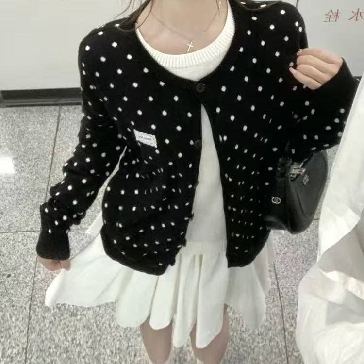 初秋黑色波点圆领假两件针织开衫女秋2025新款小个子秋冬毛衣外套