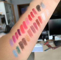 Eyeliner lip liner pencil, wooden-stem makeup pen, lip liner with sharpener, eye and eyebrow pencil—outdoor use