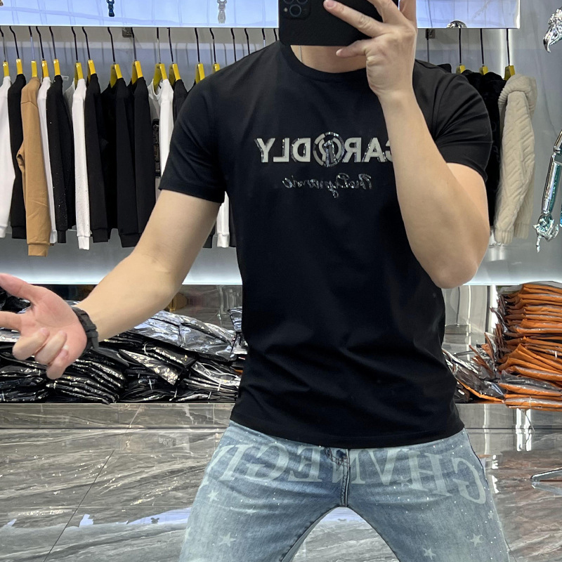 Erkekler 2024 Yaz Yeni Kişiselleştirilmiş Trend Günlük Moda Çok Yönlü Yuvarlak Yaka İnce Kesim Mektup Baskılı Kısa kollu_voghion.com