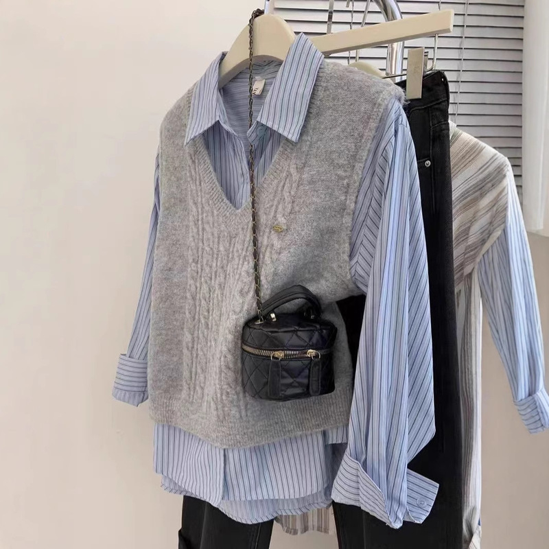 Gray V Neck Sweater Vest for Women Early Autumn Petite Layered Knitted Top Vest Loose Preppy Style Wool Sweater