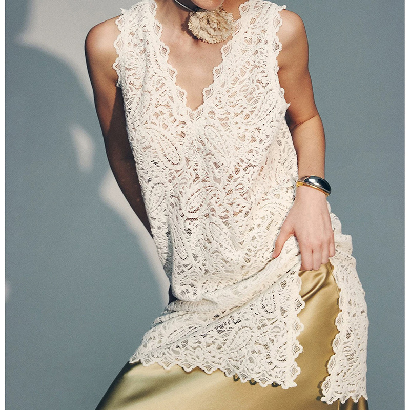 In-Stock Manufacturer Wholesale New Style Cashew Lace 3m Applique Side Slit Top for Women