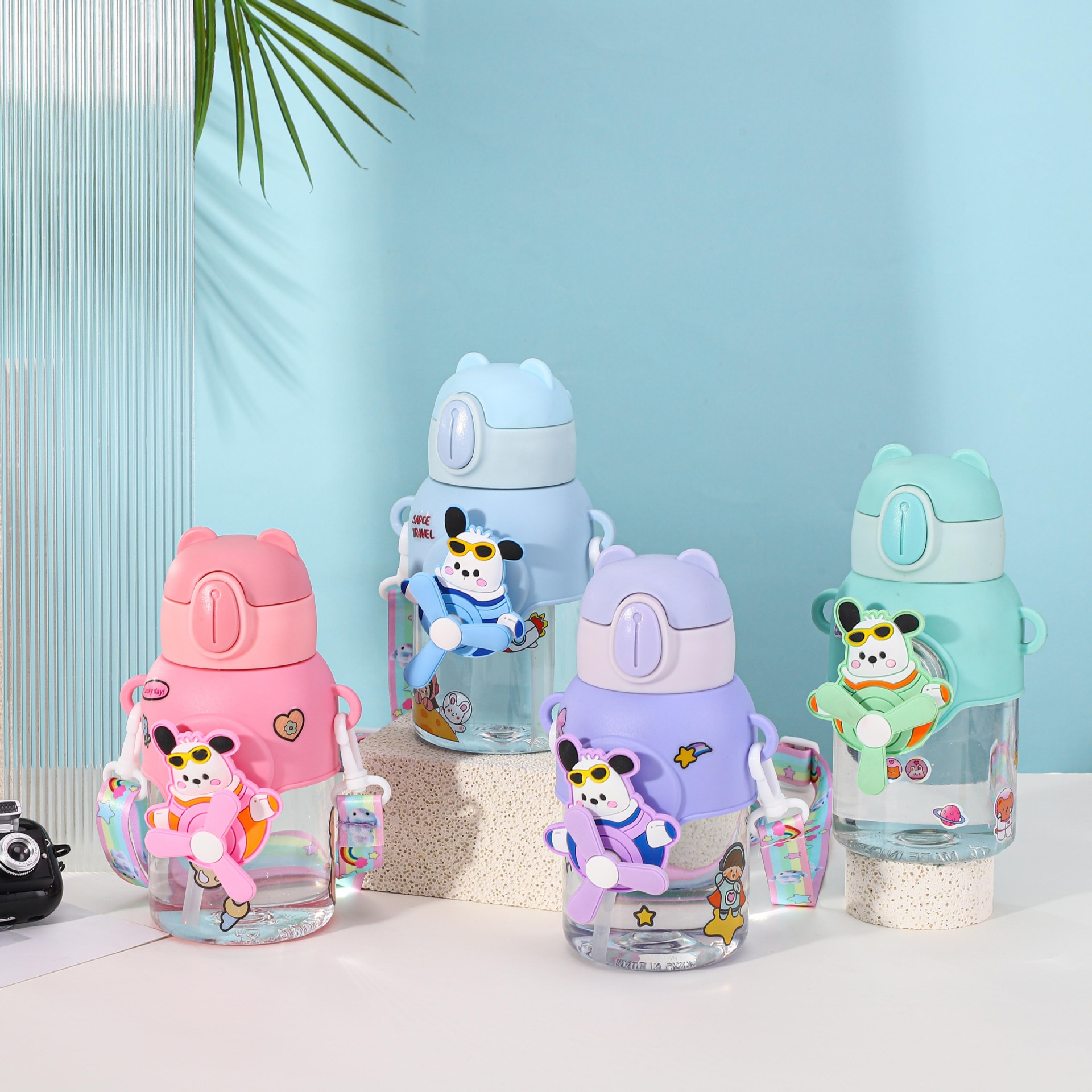 Nueva botella de agua para niños linda pajita portátil portátil para exteriores correa portátil para niños hogar dibujos animados linda taza de agua