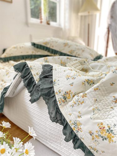 French retro style cotton quilted bed cover four-piece set single bed cover pillowcase lace bedding three-piece set cross-border