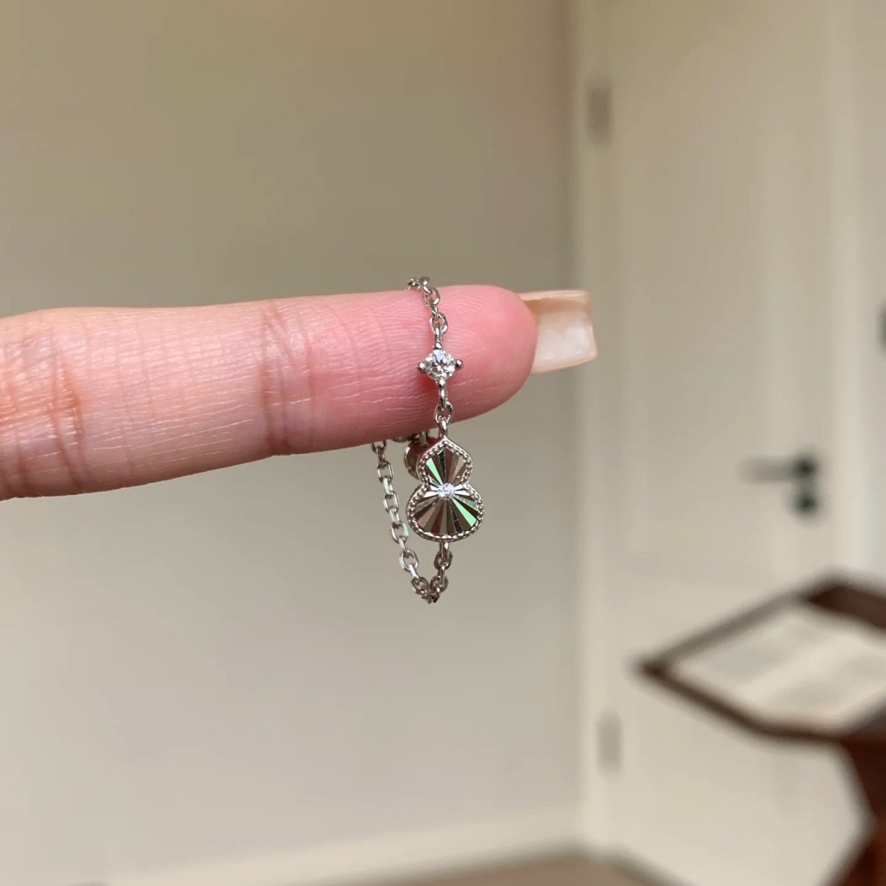 New Laser Gourd Pull-Out Ring for Women, Fashionable, Versatile, Light Luxury, Niche, High-End, Simple Design, Dropshipping