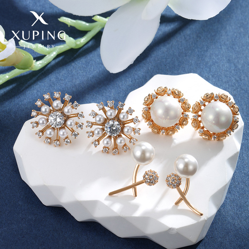 Xuping joyas de estilo francés blanco imitación de flores de perlas pendientes de diseño retro pernos de orejas de alta calidad europea y americana para mujeres