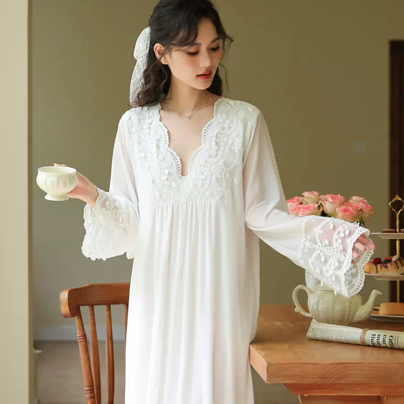 长袖网纱睡裙女春法式长裙绣花蕾丝公主睡衣宽松可外穿家居服秋季