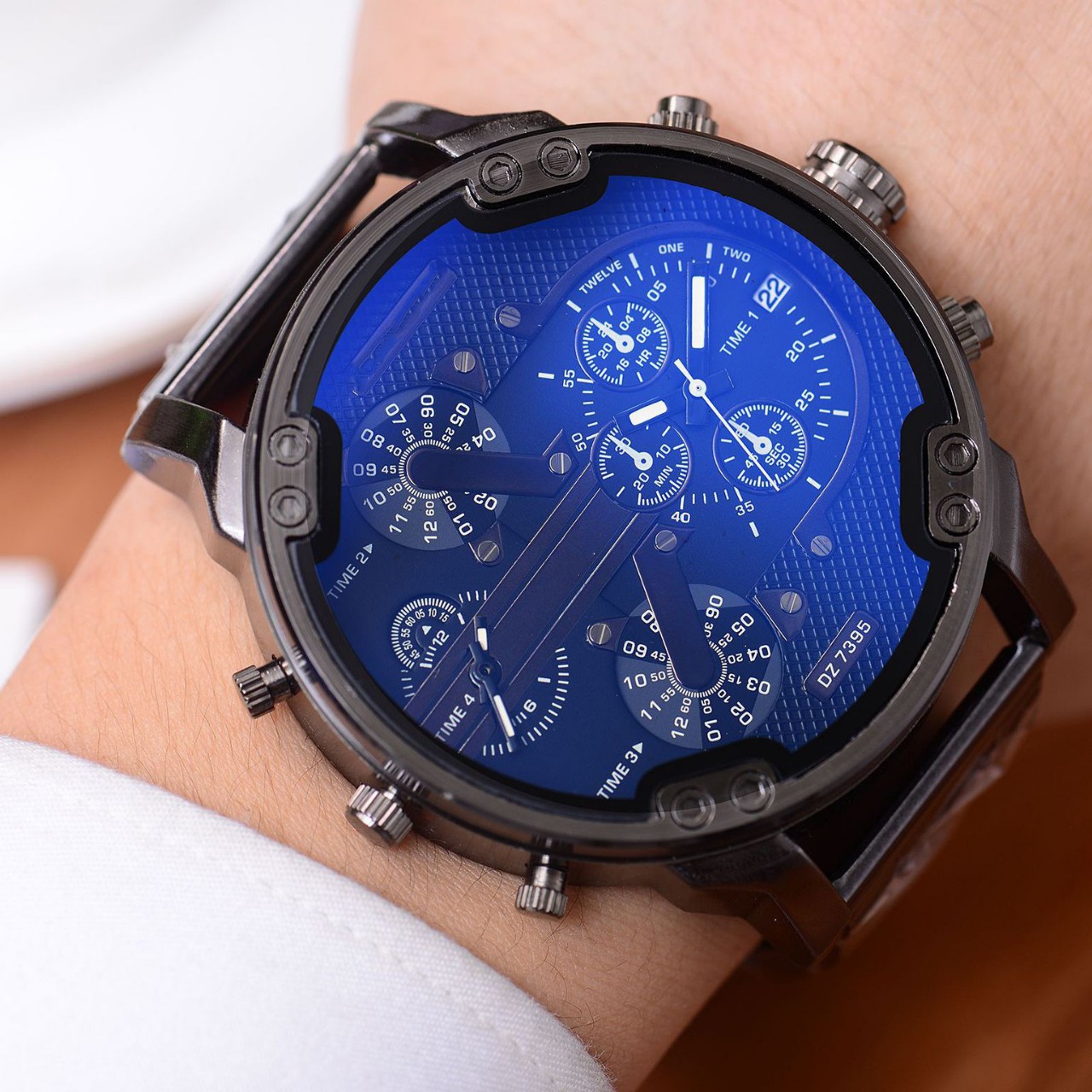 7395Dz In-Stock Men's Watch with a Unique Large Dial, Trendy Stai