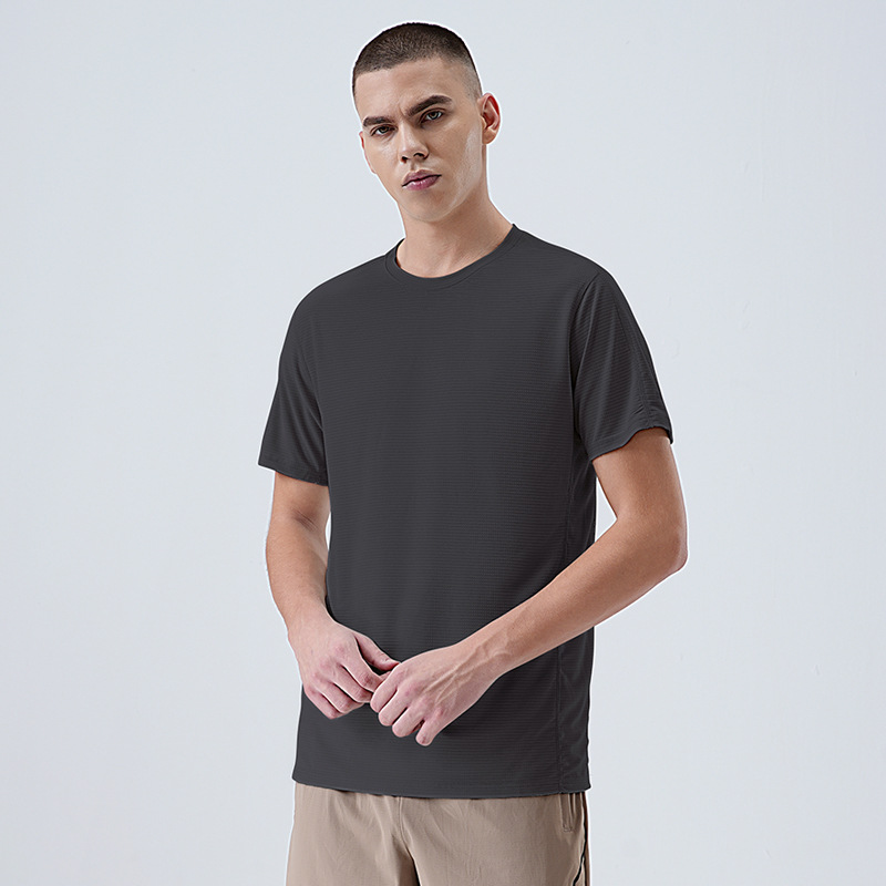 25 primavera y verano nueva camiseta de manga corta elástica de humedad transpirable para hombres running fitness camiseta de secado rápido