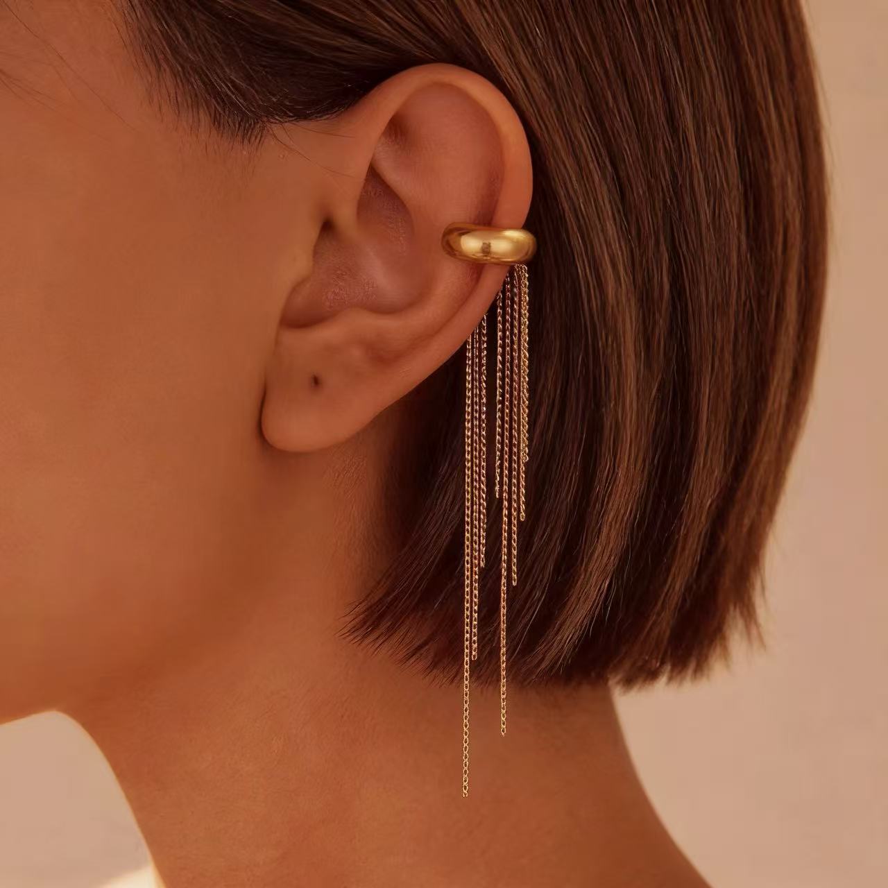 Fashionable and Unique Tassel Hoop Ear Clips, Non-Pierced Ear Cuffs, Women's Accessories, Stainless Steel Texture, Everyday Casual Wear