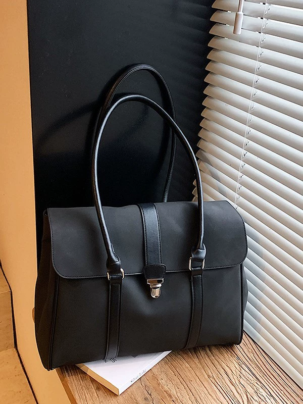 Capacious trend shoulder bag, high-end