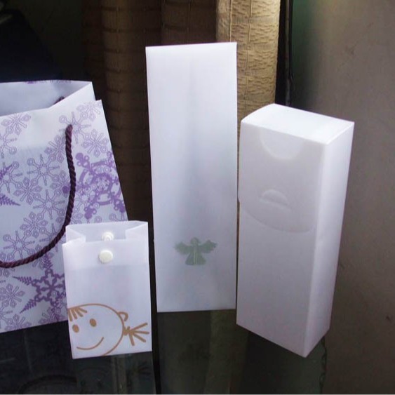 厂家直销 外贸出口 PP手提袋 软管手拎袋 服装专柜购物袋 礼品袋