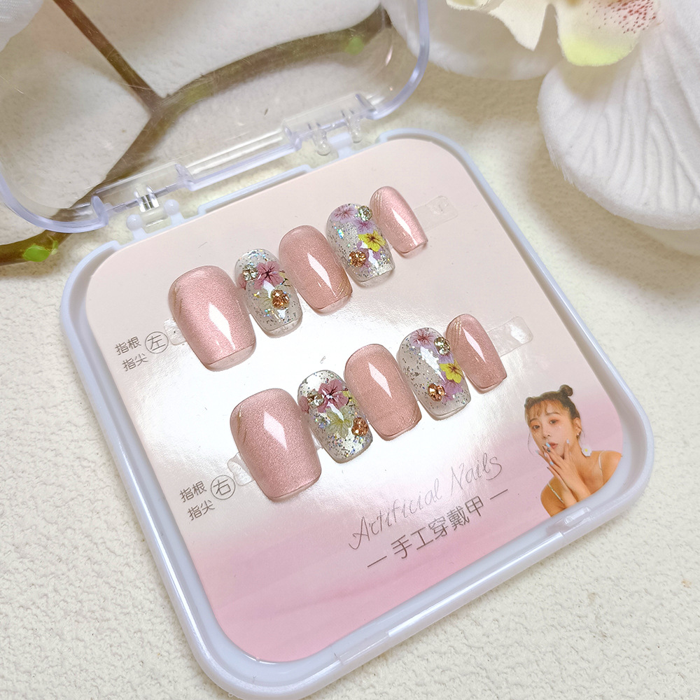 Douyin estilo caliente flor seca ojo de gato uñas parche de uñas sentido avanzado 10 piezas de código dividido armadura portátil hecha a mano corta hecha a mano