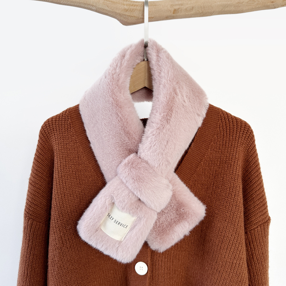 Sciarpa donna in peluche incrociata morbida e calda invernale_voghion.com
