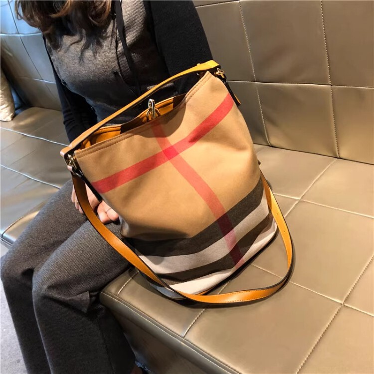 French-Style Casual Canvas Bag for Women, Summer 2026 New Model, Large Capacity Bag, Plaid Bucket Bag, Handbag, Shoulder Bag, Crossbody Bag